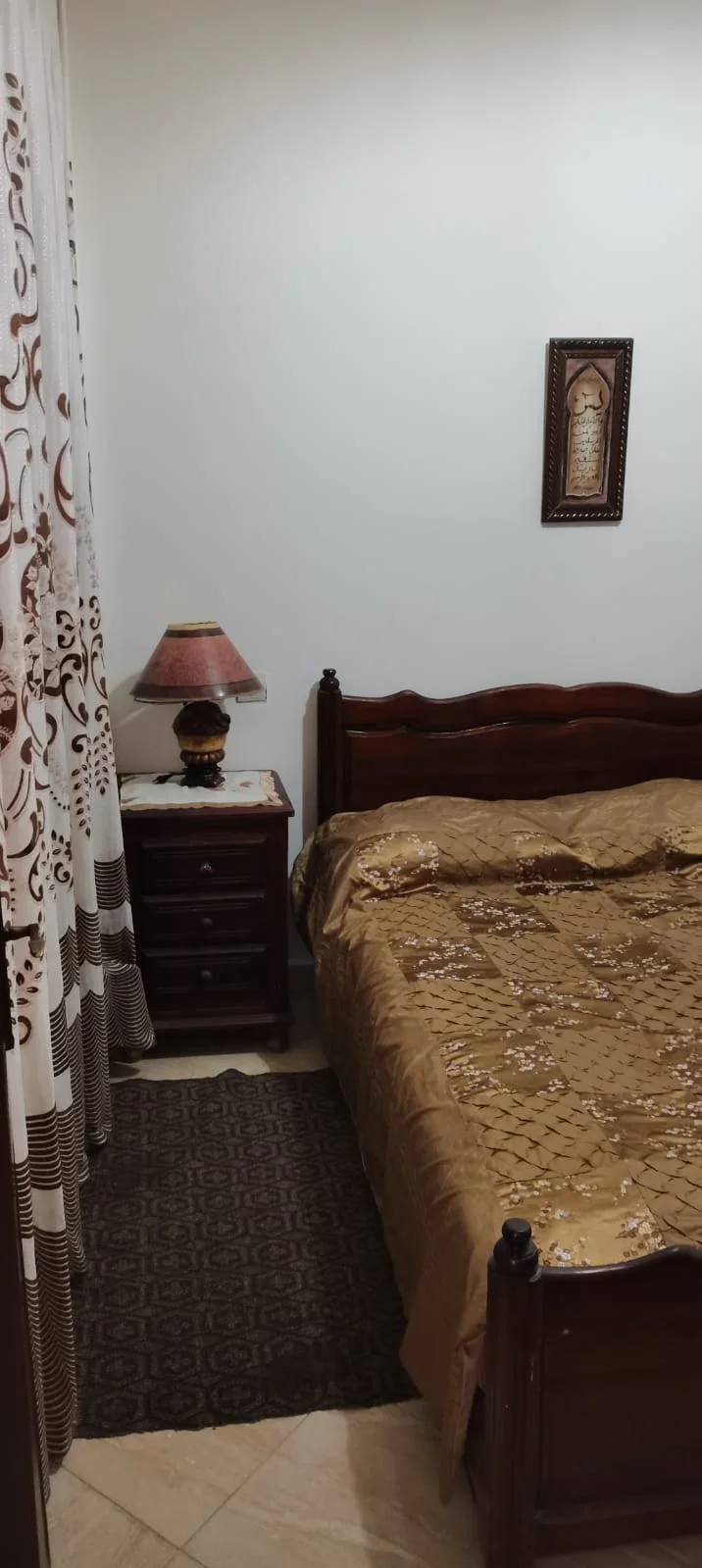 Appartement élégant à M'diq Bouzaghlal à louer 2 chambre salon 100 mètres Rez-de