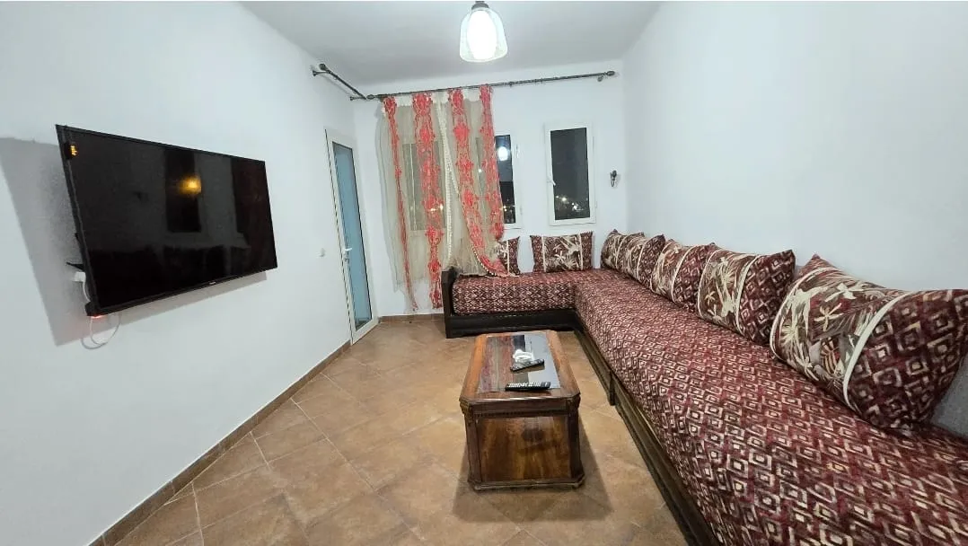 Appartement à Louer Mensuellement à M'diq  86...