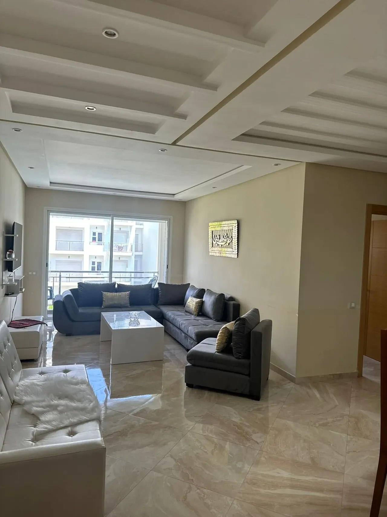Appartement de Luxe 2 Chambres à Louer à Bouznika 