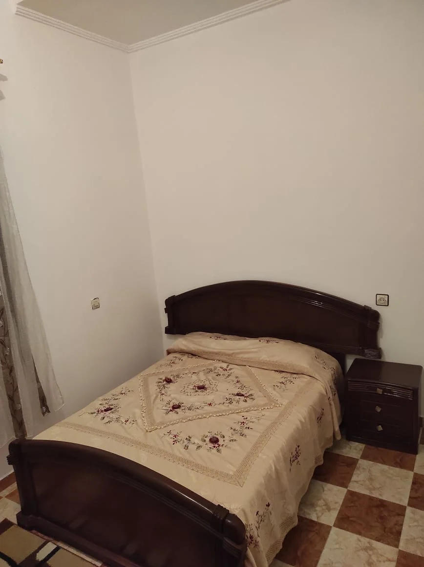 belle appartement à louer à fnideq chambre salon Rez-de-chaussée 