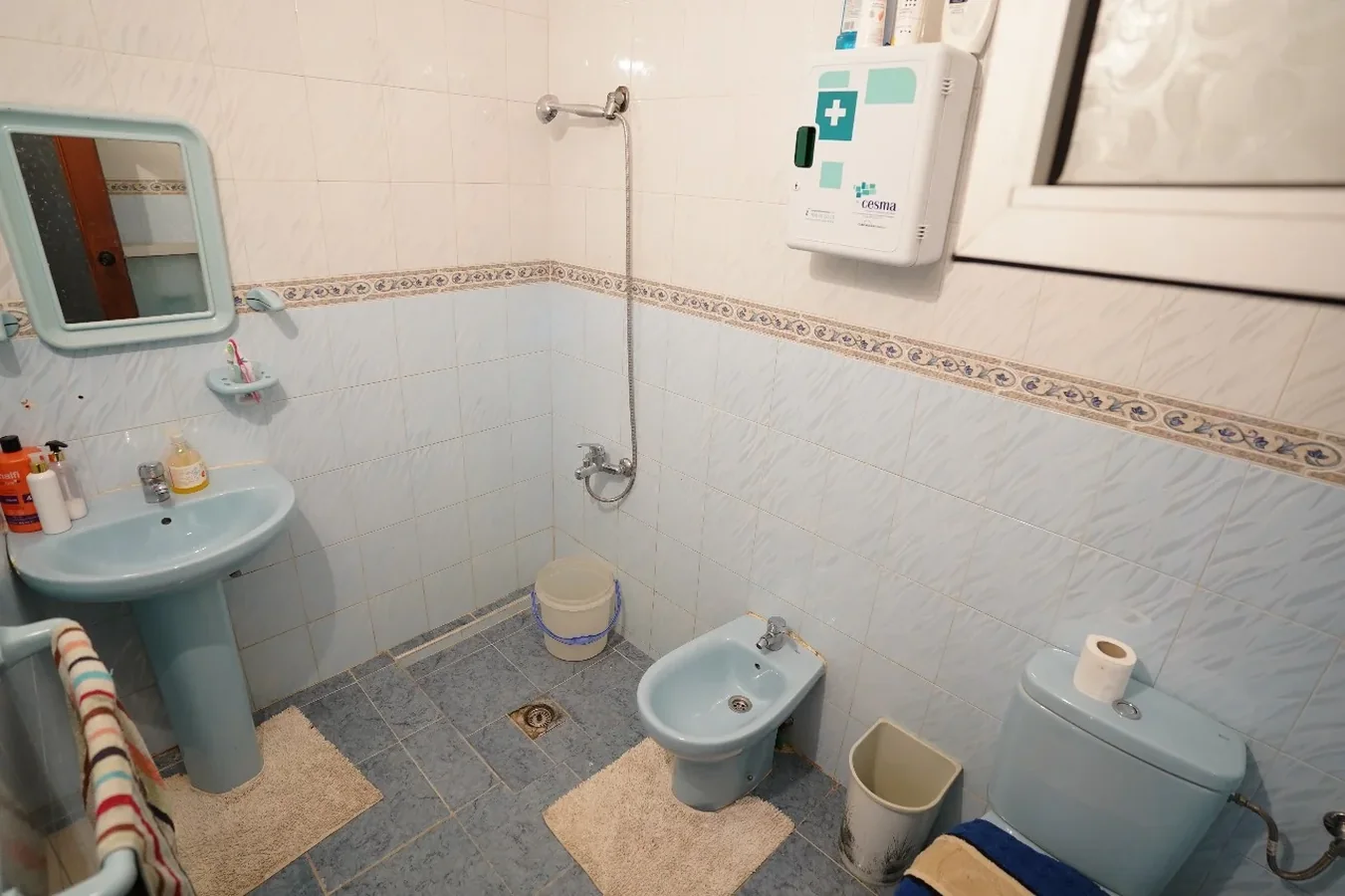Appartement à vendre à Fnideq bendiban 2 chambre 3 salons  100 mètres 