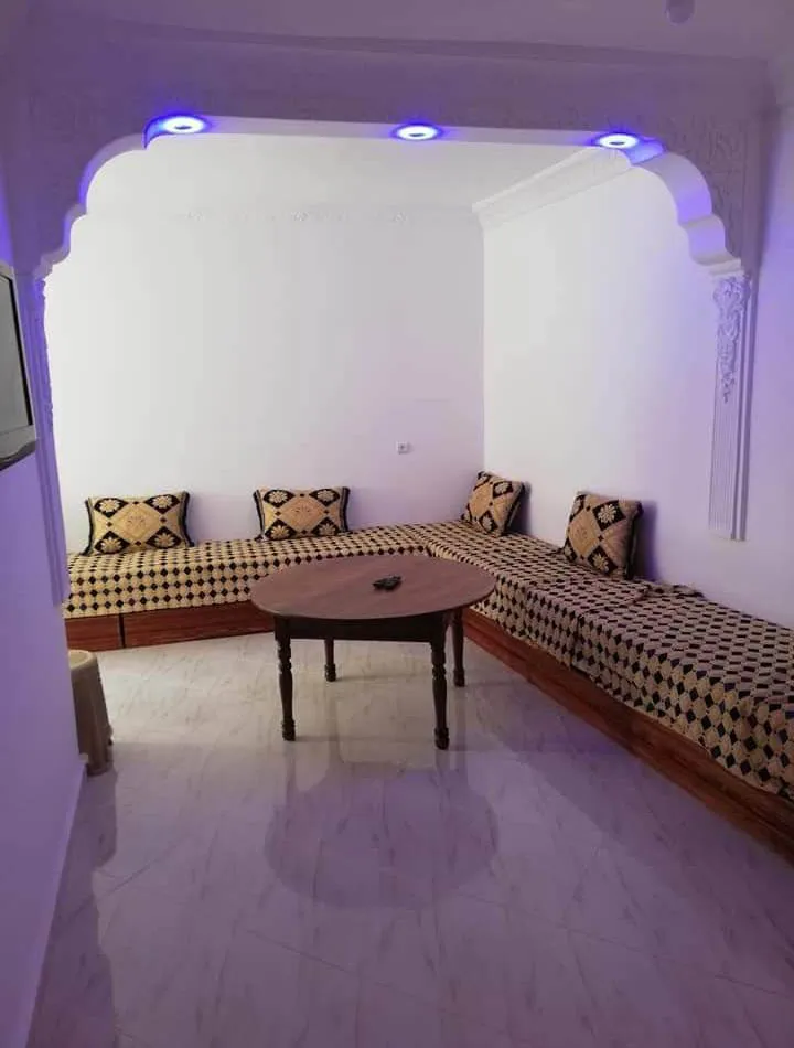 Appartement à louer au deuxième étage à Fnide...