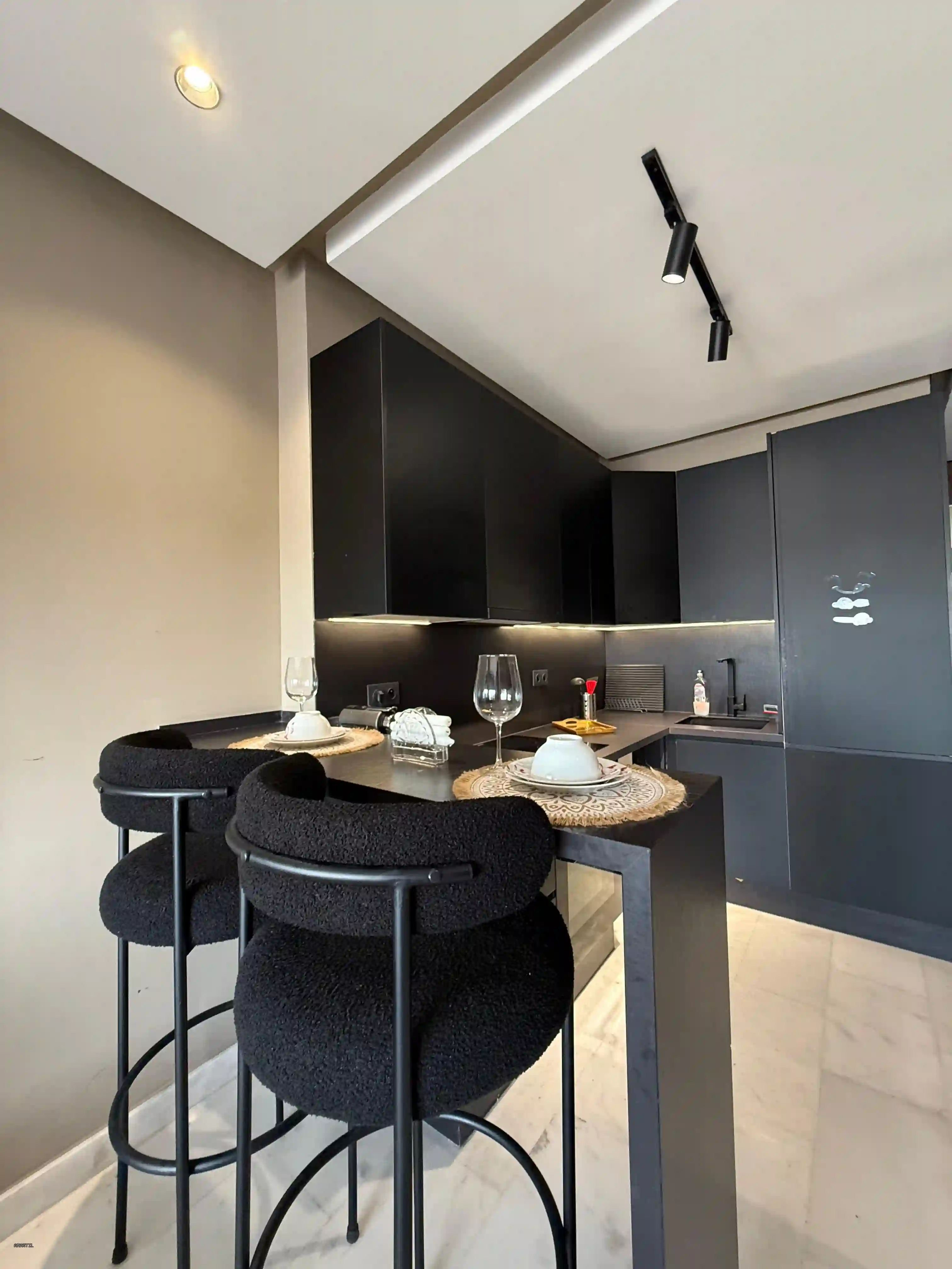 Studio à louer à Casablanca, situé au 4ᵉ étage
