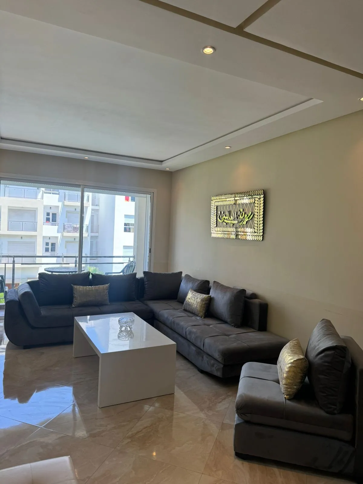 Appartement de Luxe 2 Chambres à Louer à Bouznika 