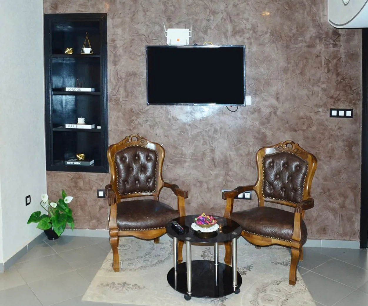 Appartement haut de gamme à louer à Agadir, à Hay Salam, résidence sécurisée. Appartement haut de gamme à louer à Agadir, à Hay Salam, résidence sécurisée.