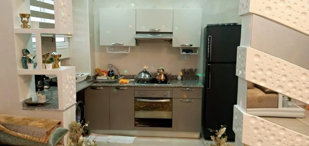  Appartement joli à louer à la journée à Casablanca, au rez-de-chaussée
