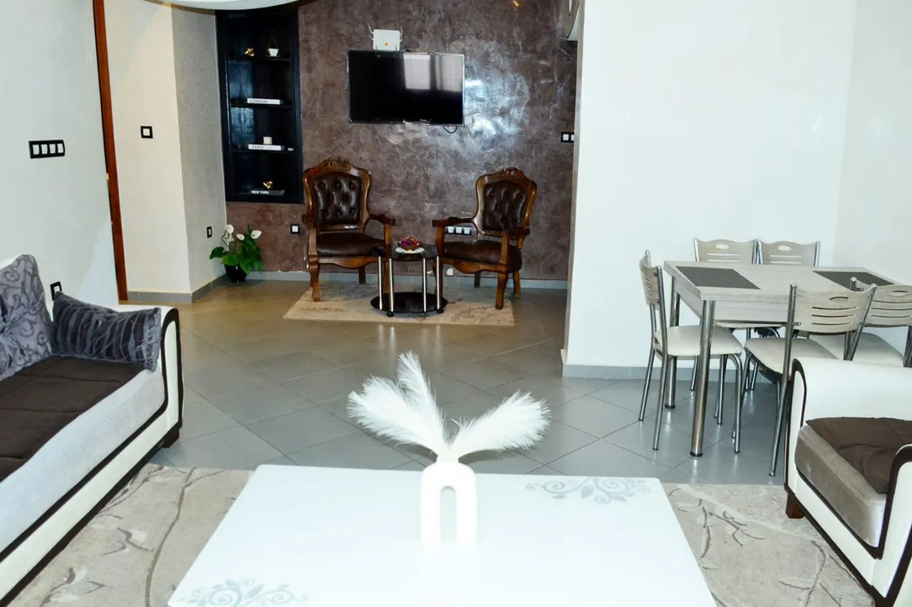 Appartement haut de gamme à louer à Agadir, à Hay Salam, résidence sécurisée. Appartement haut de gamme à louer à Agadir, à Hay Salam, résidence sécurisée.