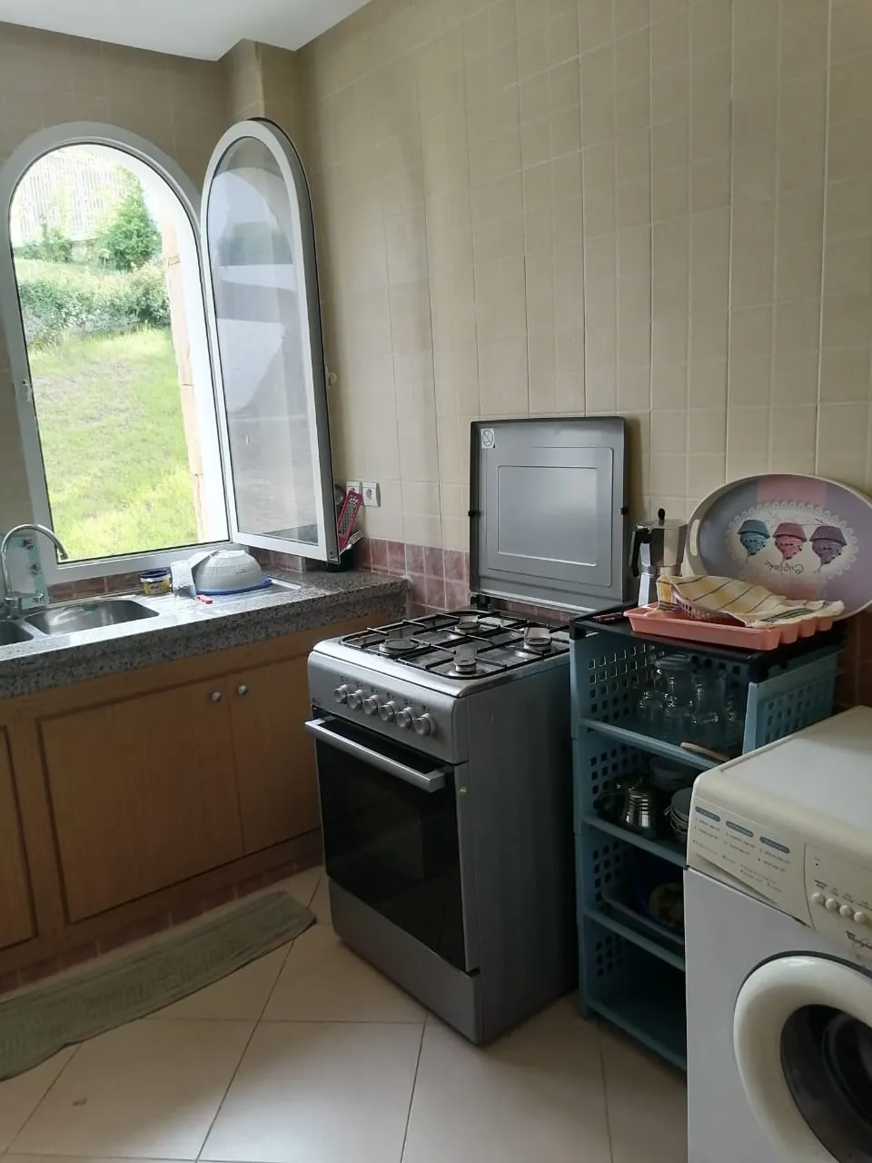Appartement titré à vendre au premier étage, d'une superficie de 64 m²,