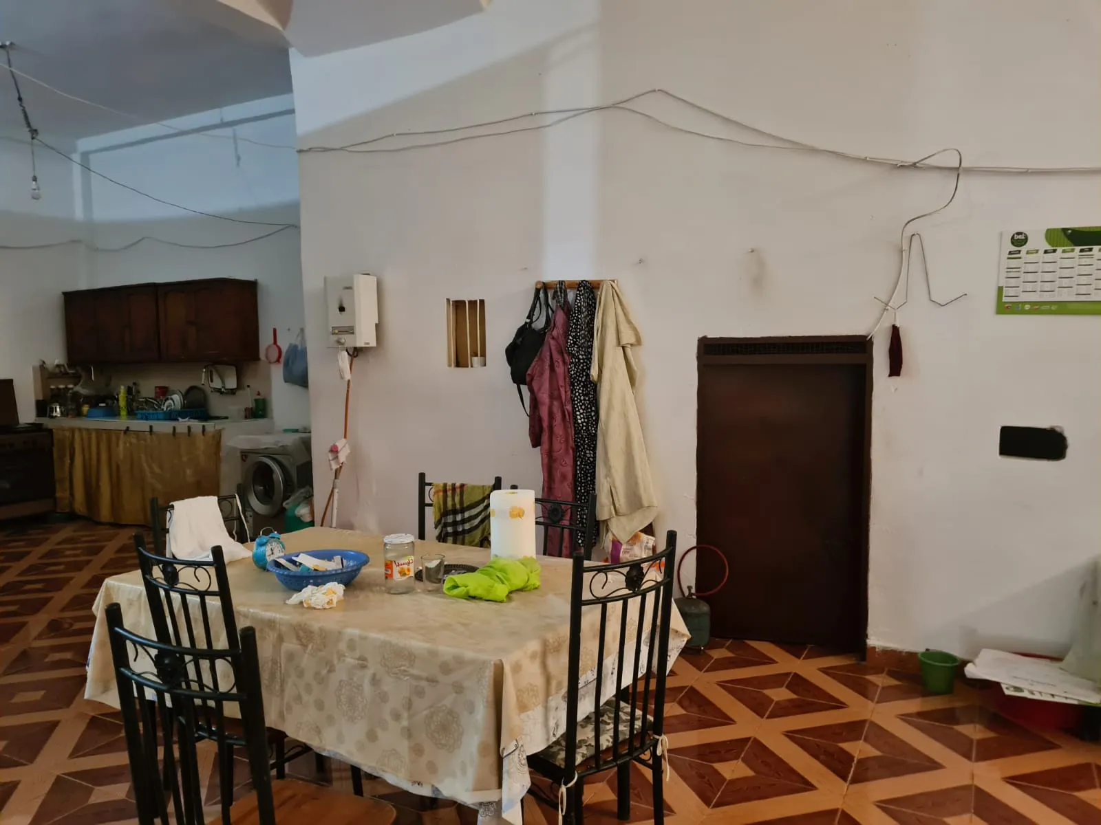 Maison indépendante à vendre à Tanger, 2 étages, garage et titre légal