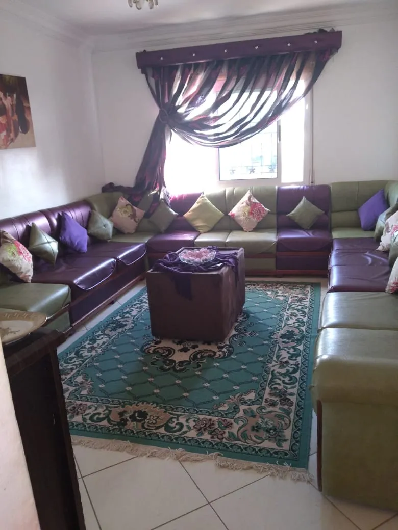 Appartement équipé au 3ème étage avec ascenseur à Oued Laou