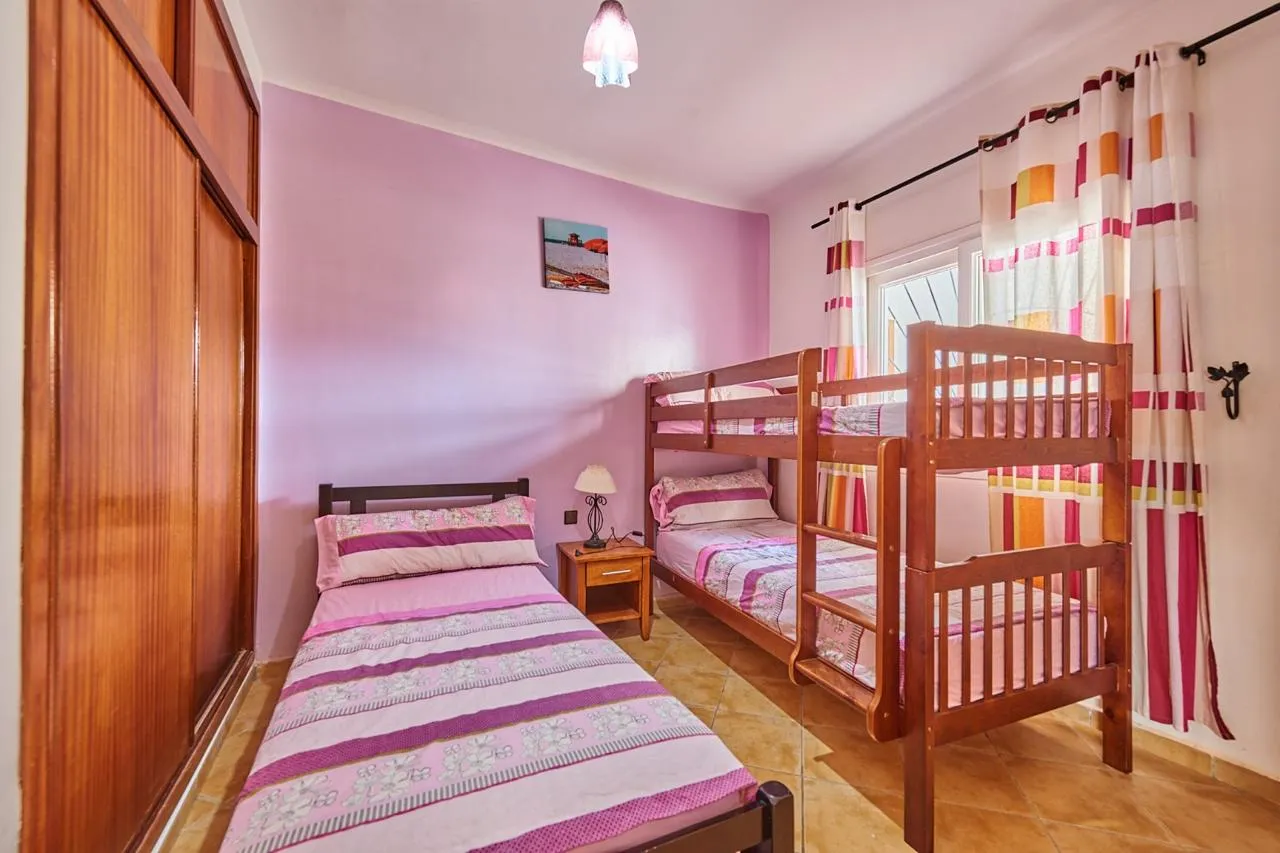 Bel appartement à vendre et à louer à Oued Laou  2e étage, 72 m², 2 chambres