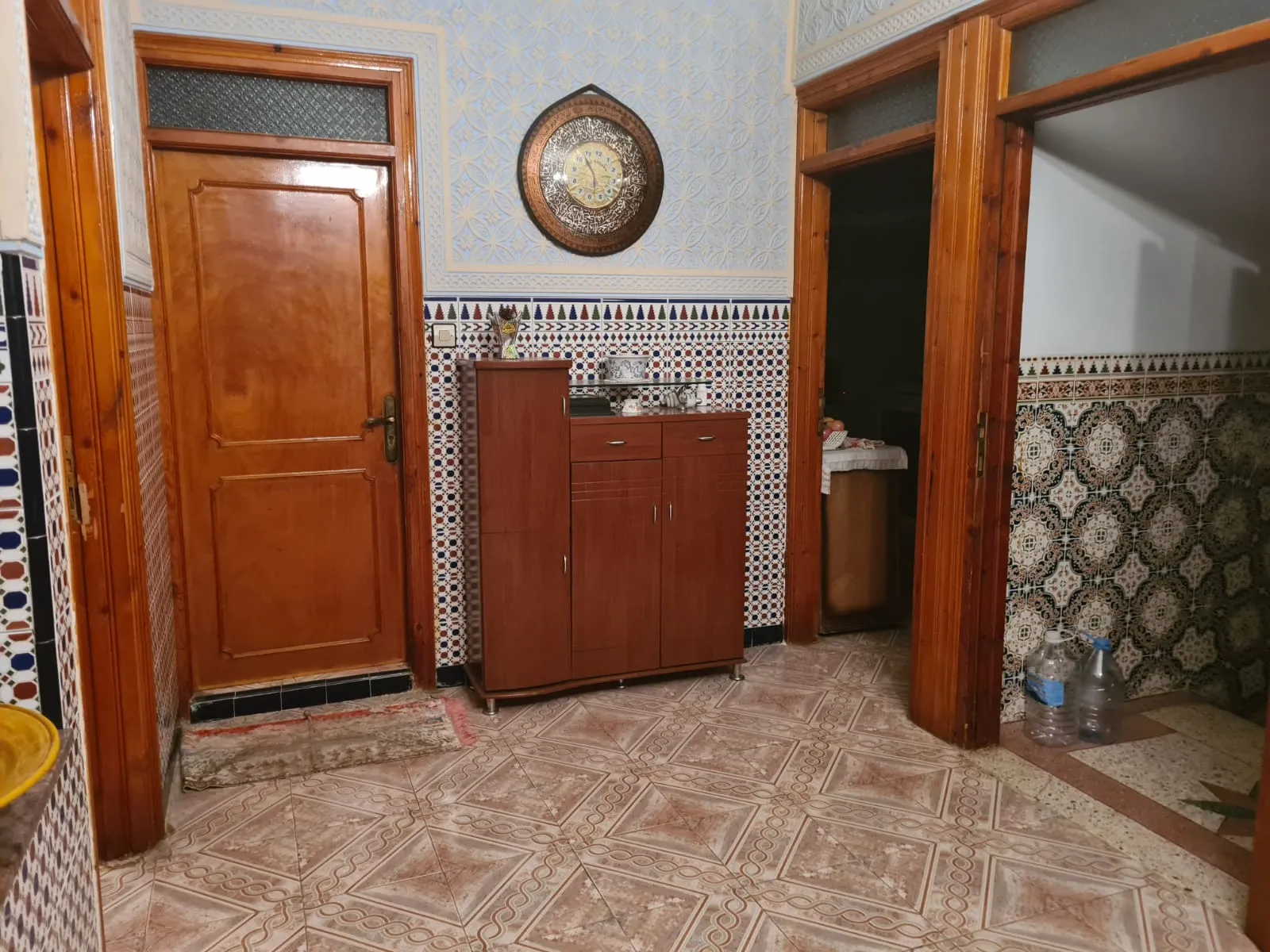 Maison indépendante à vendre à Tanger, 2 étages, garage et titre légal