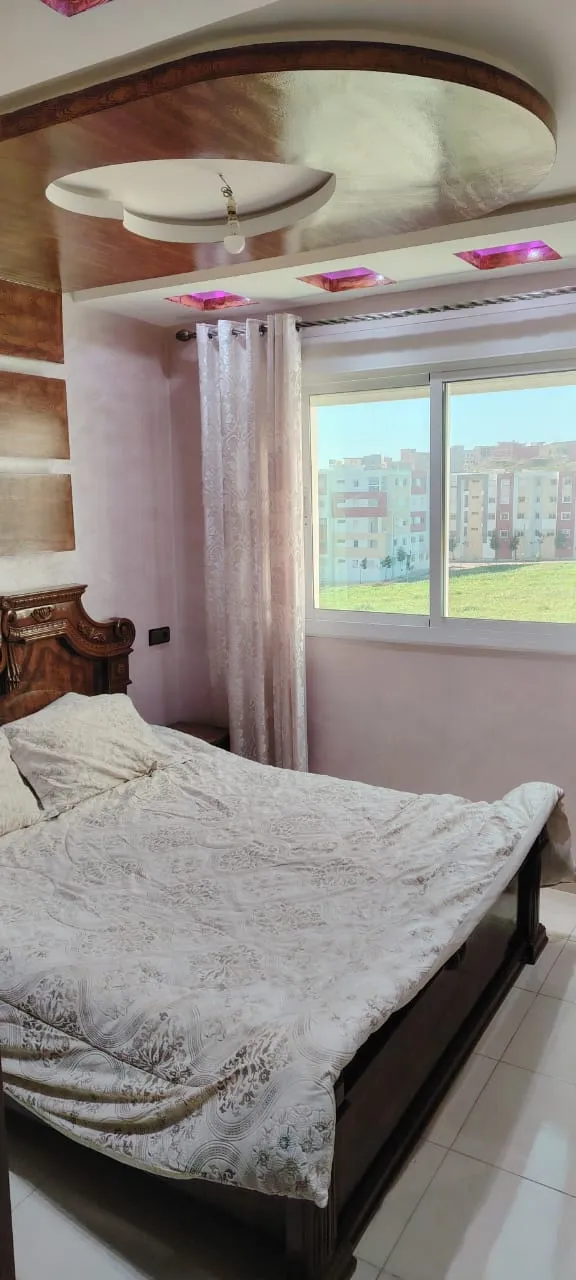 Appartement à louer à Tanger  Proche de l’aéroport, 1 chambre, 2 salons
