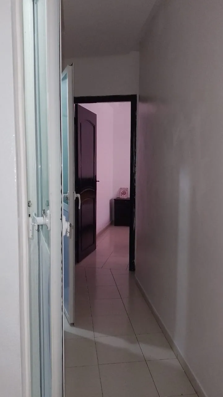 Appartement à louer à la journée, 5e étage, Casablanca, 2 chambres et salon.