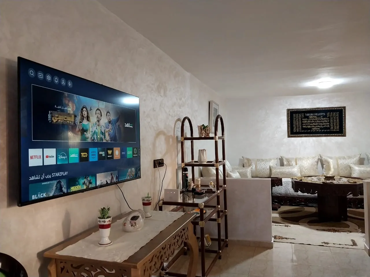Appartement Spacieux à Louer entre M'diq et Cabo Negro une Chambre + 2 Salons
