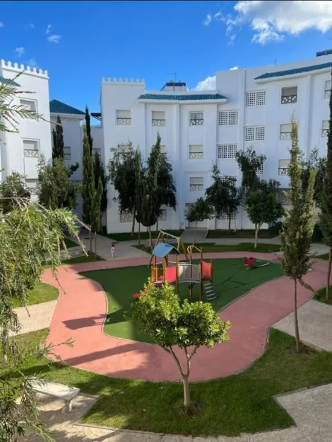 Appartement à louer à la journée au quatrième étage, composé de deux chambres 