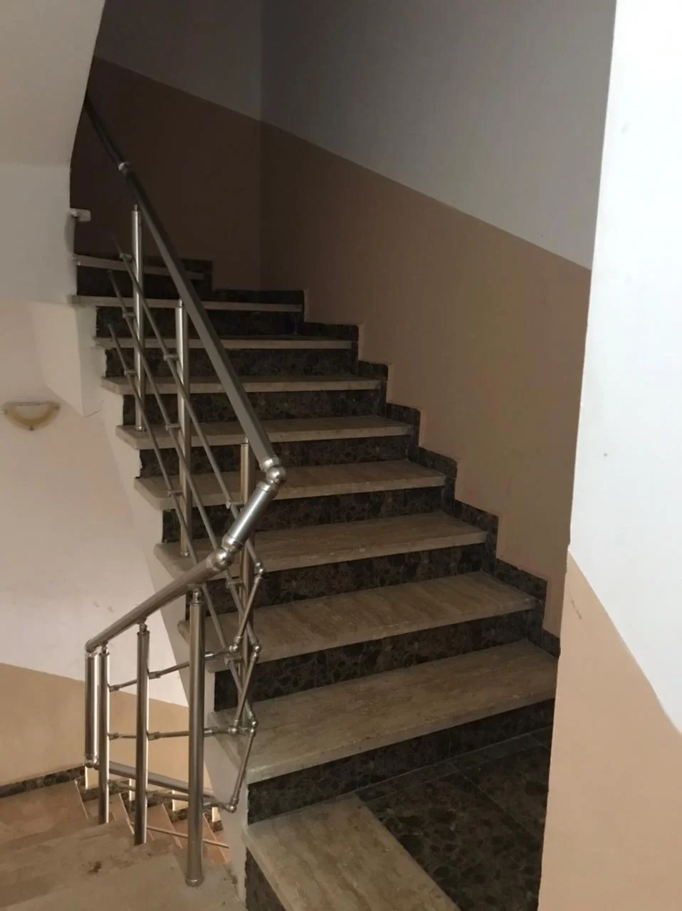 bel Appartement à vendre à Oued Laou 2 chambre salon  1èr étage 68 mètres