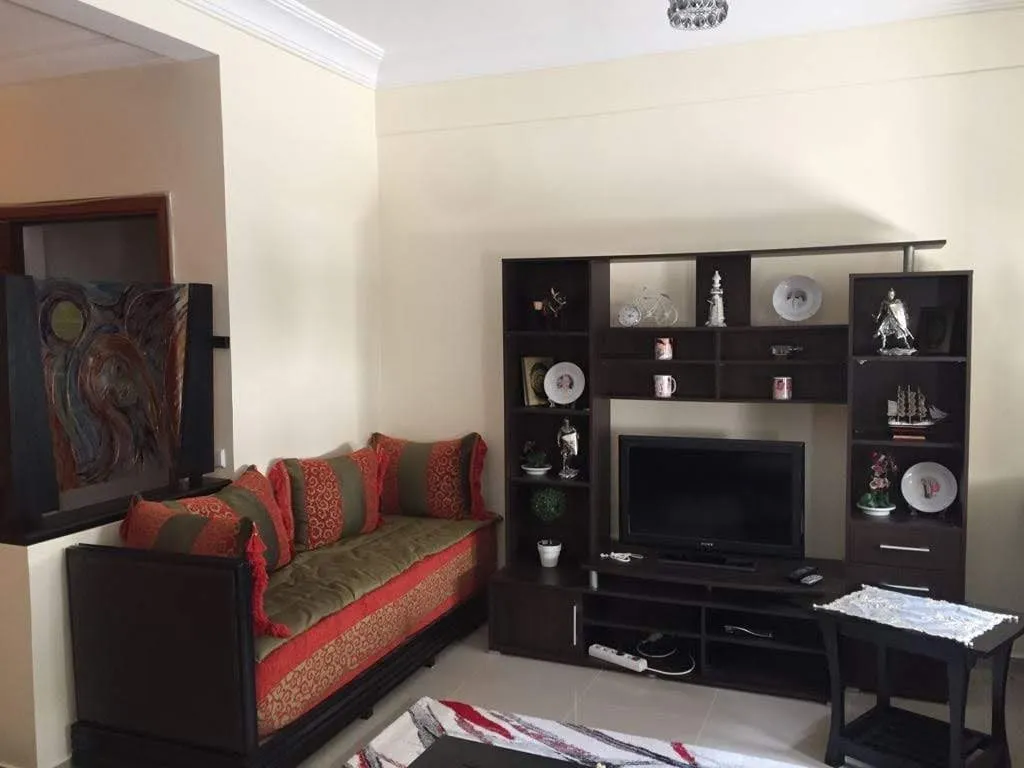 Appartement à vendre de 80 m² au premier étage, une chambre et d'un salon.