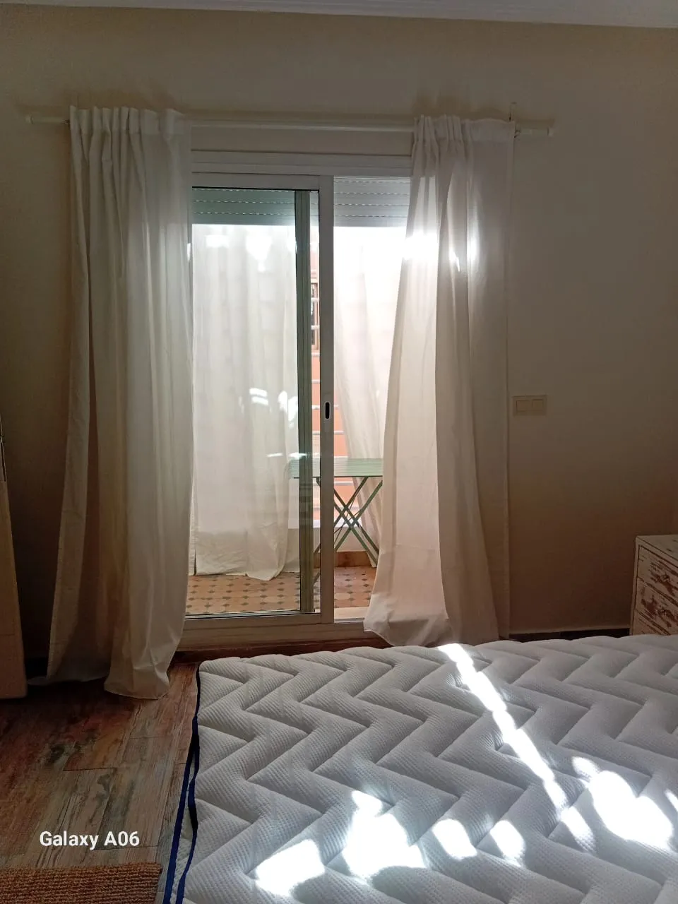 Bel appartement à louer à Marrakech, dans le quartier Guéliz, au quatrième étage