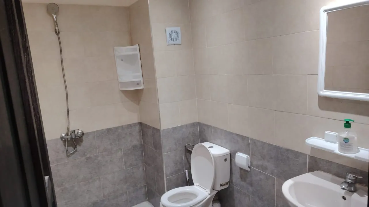 Appartement à louer à Tanger  Proche de l’aéroport, 1 chambre, 2 salons