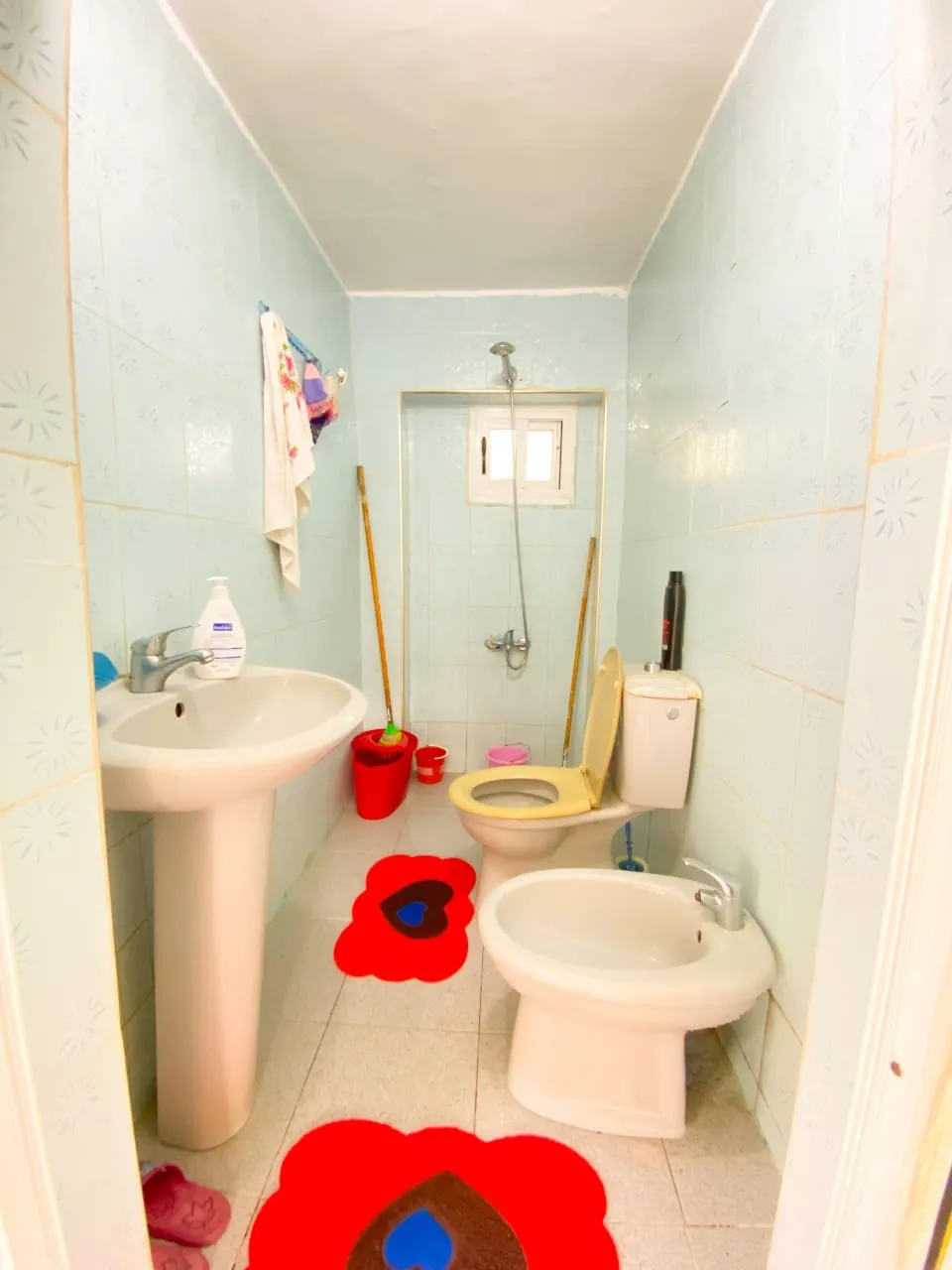 Appartement Spacieux à Louer entre M'diq et Cabo Negro une Chambre + 2 Salons