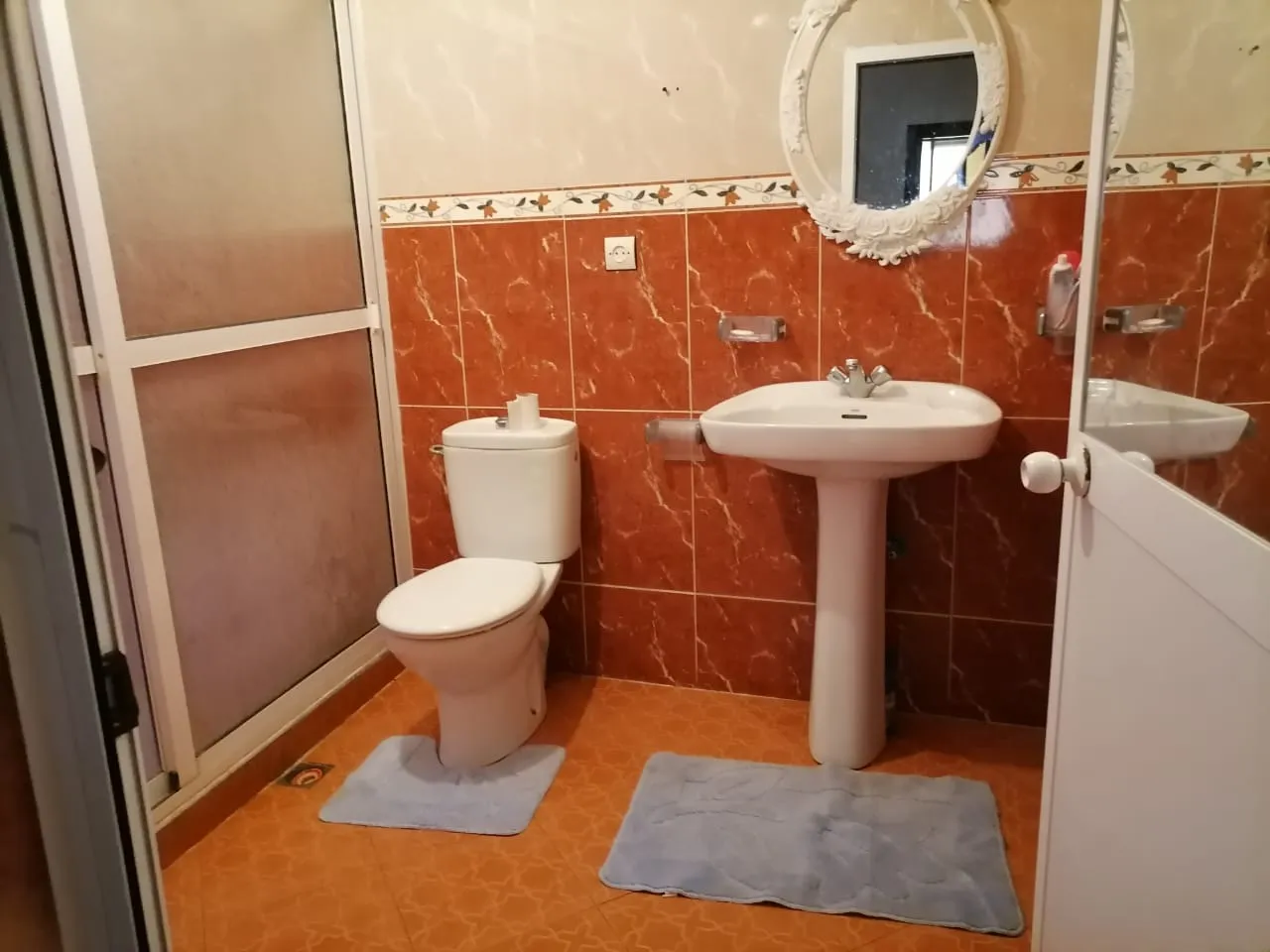 Appartement à Fnideq à Louer  Emplacement Idéal, 2 Chambres