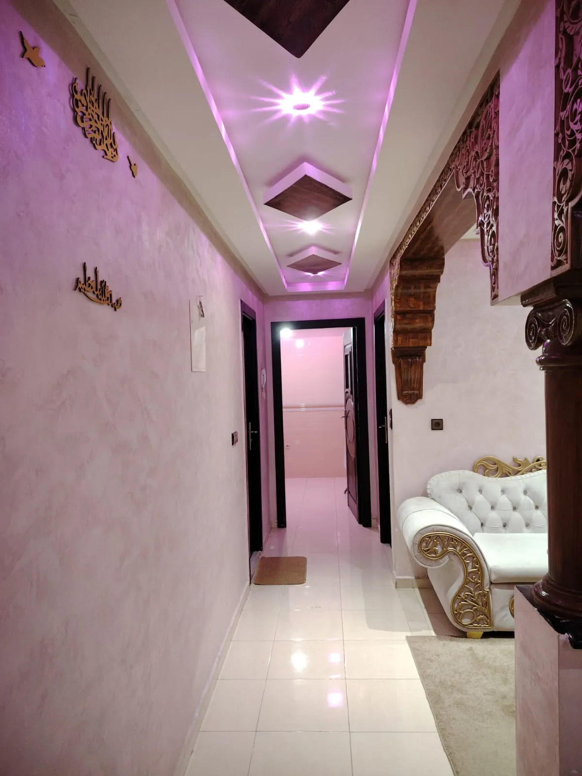 Appartement à louer à Tanger  Proche de l’aéroport, 1 chambre, 2 salons