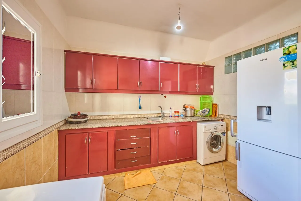 Bel appartement à vendre et à louer à Oued Laou  2e étage, 72 m², 2 chambres
