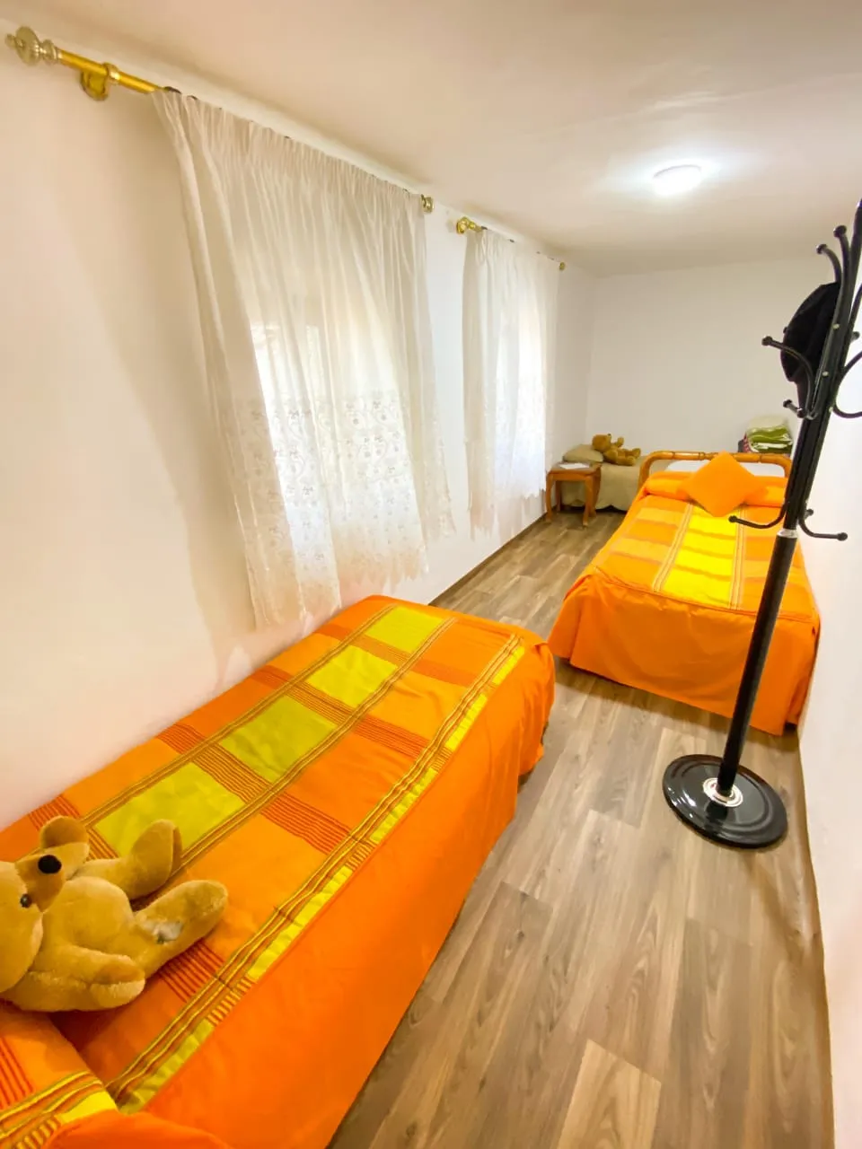 Appartement Spacieux à Louer entre M'diq et Cabo Negro une Chambre + 2 Salons