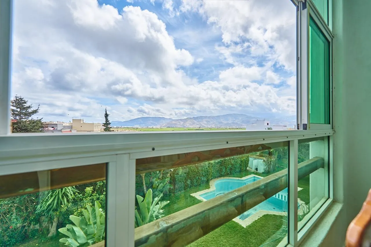 Bel appartement à vendre et à louer à Oued Laou  2e étage, 72 m², 2 chambres