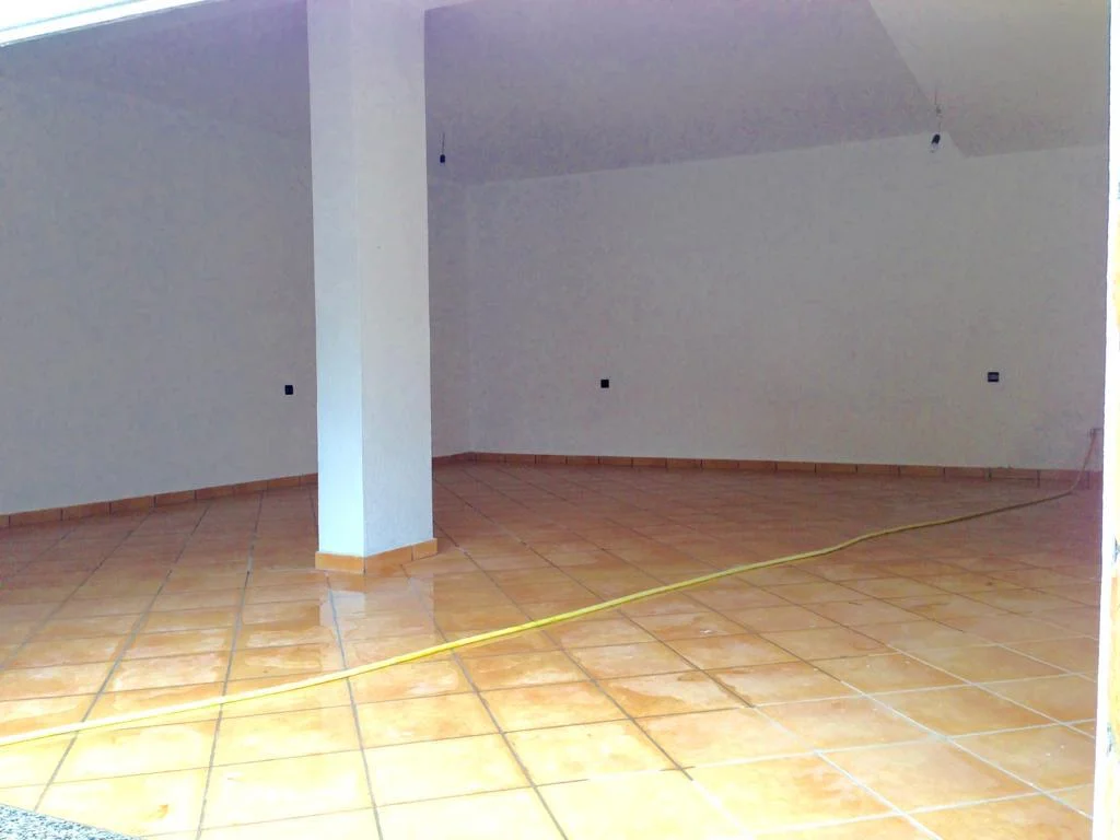 UN  MAGASIN COMMERCIAL À VENDRE  DANS LA VILLE DE OUED LAOU 56 MÈTRES