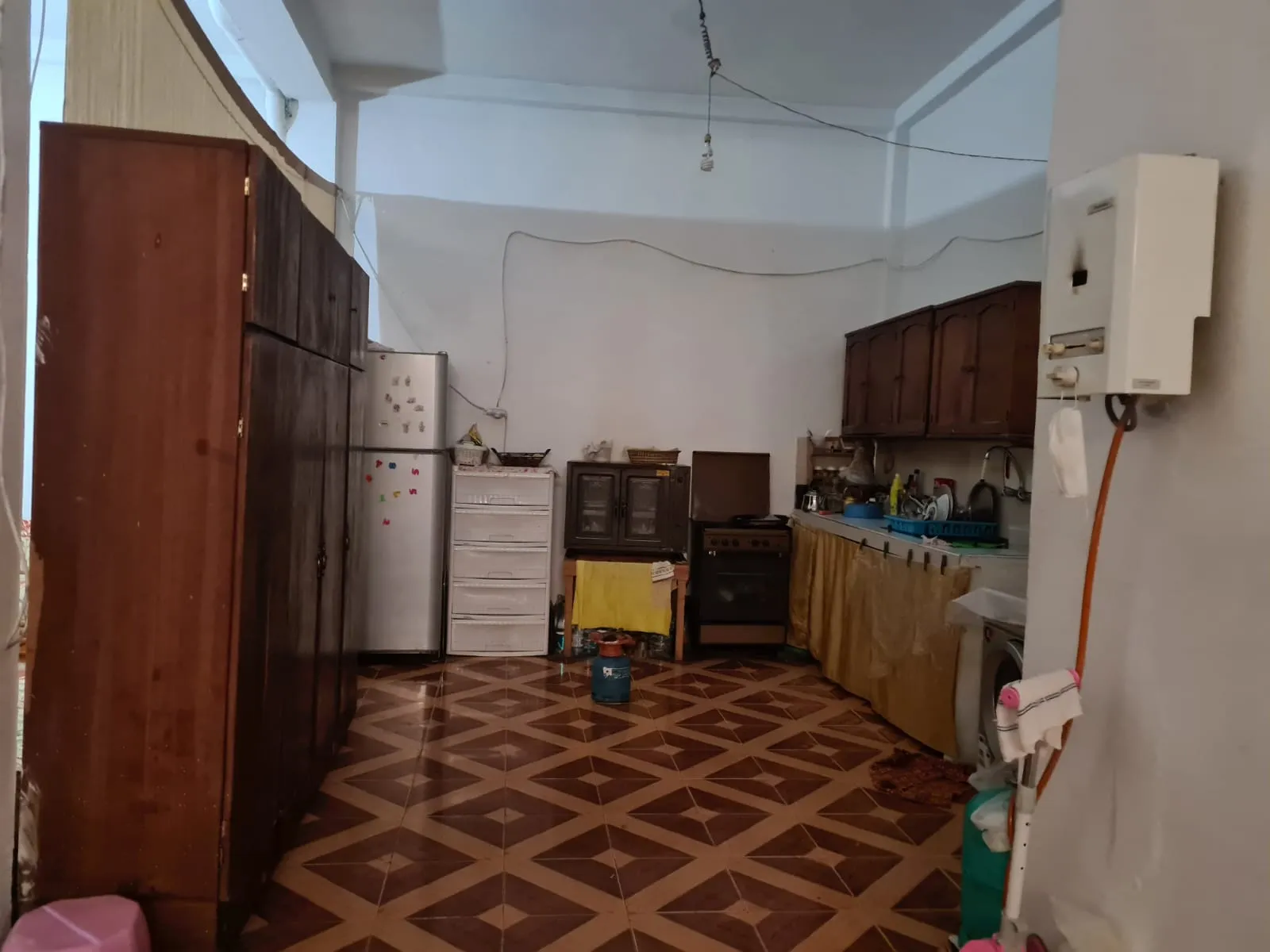 Maison indépendante à vendre à Tanger, 2 étages, garage et titre légal