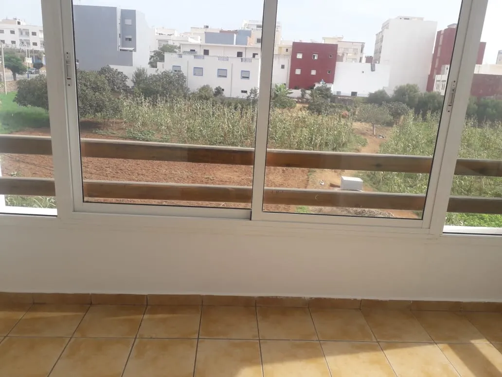 Appartement titré à vendre, d'une  87 m², situé au 2ᵉ étage.  deux chambres