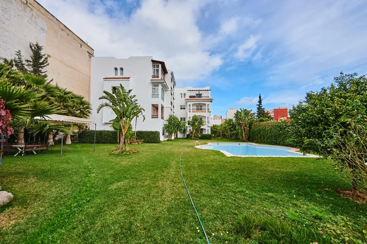 Bel appartement à vendre et à louer à Oued Laou  2e étage, 72 m², 2 chambres