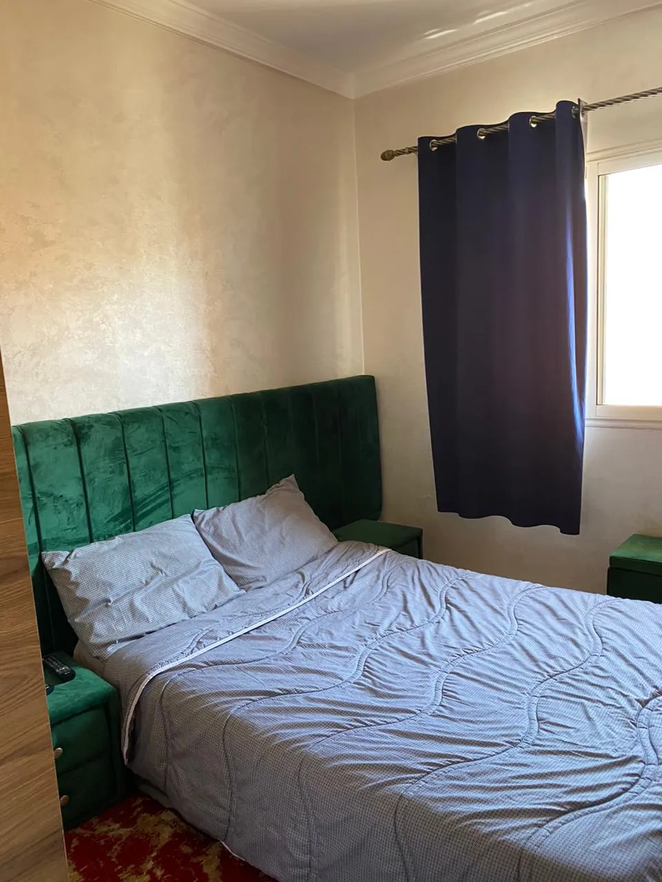 Appartement moderne à louer à Agadir, situé au premier étage avec 4 façades.