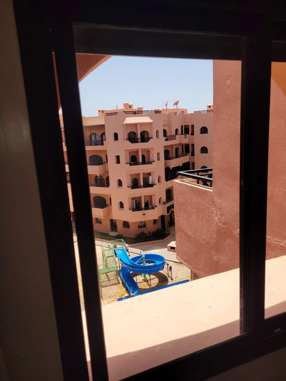 Bel appartement à louer à Marrakech, dans le quartier Guéliz, au quatrième étage