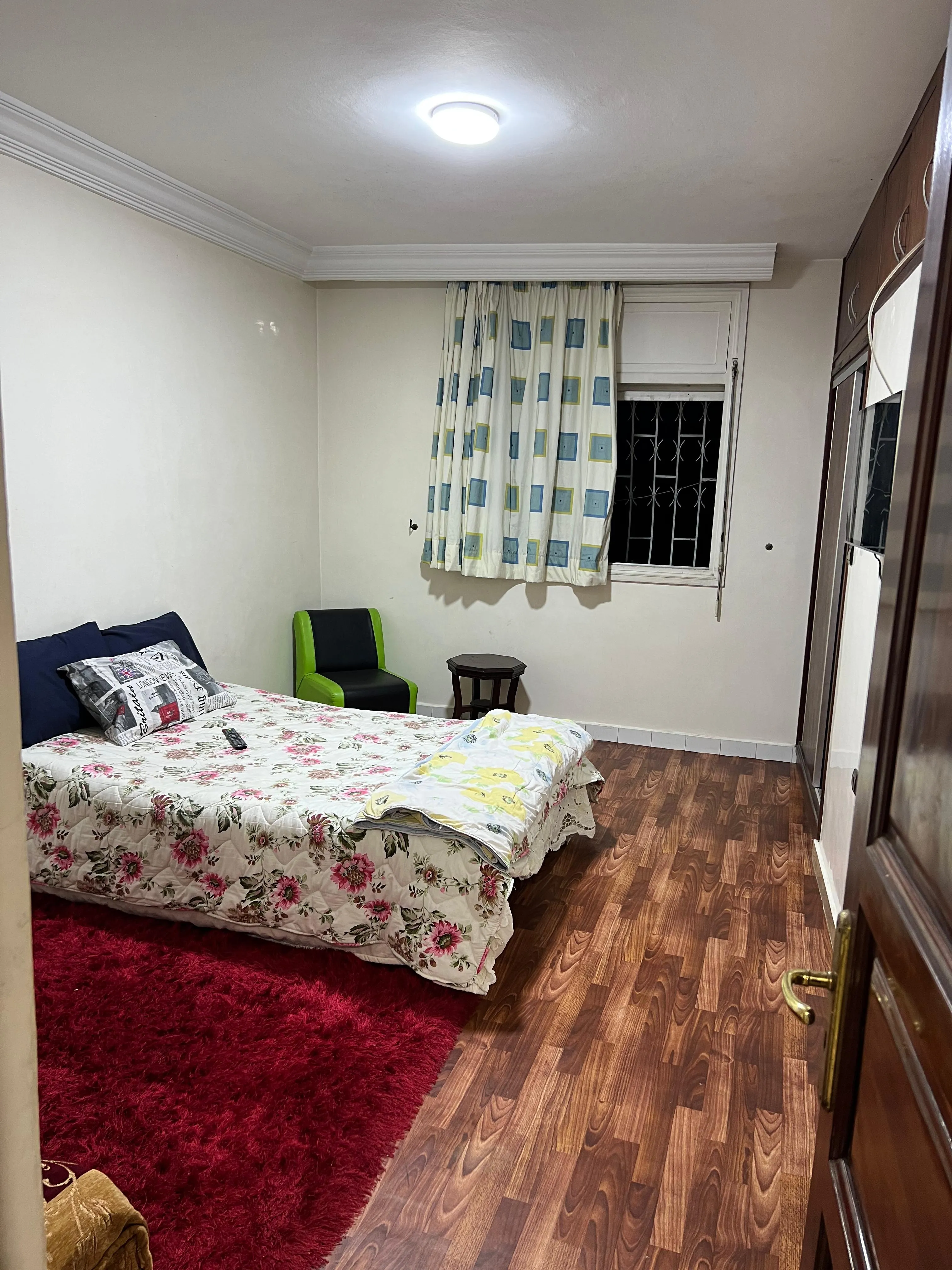 Appartement à louer à Casablanca, composé de deux chambres et un salon