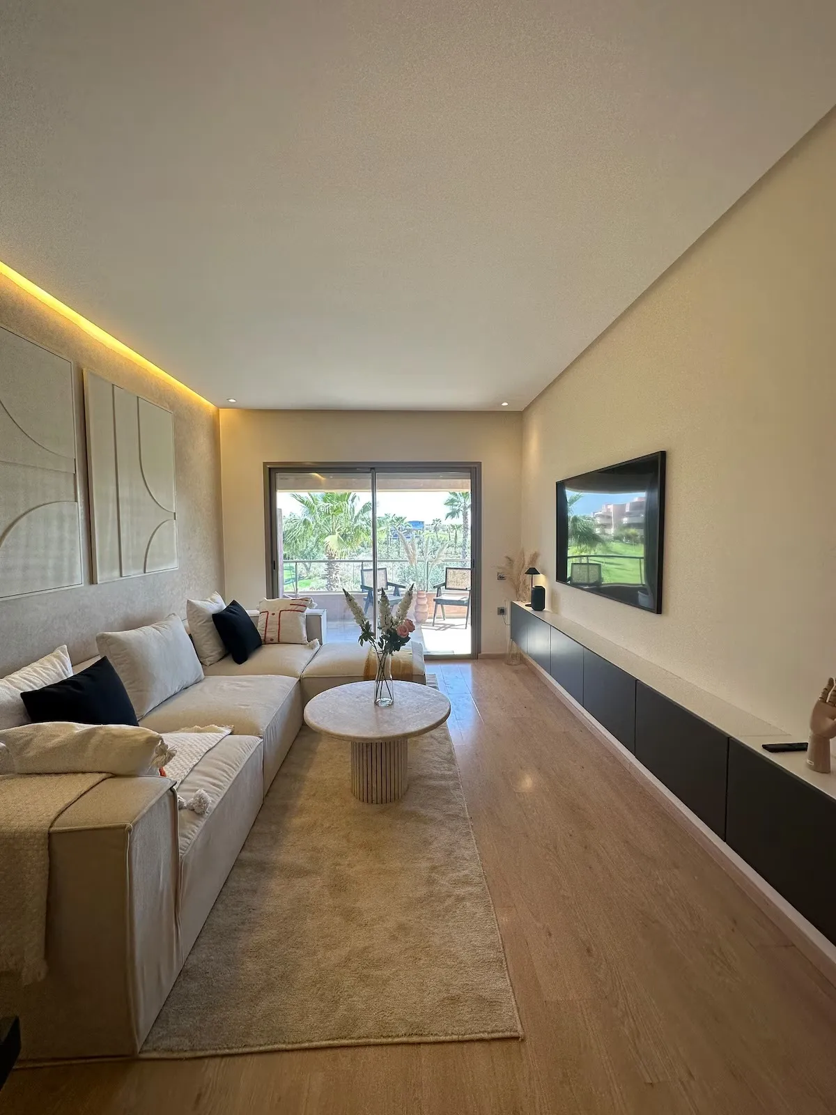 Un bel appartement à louer à Marrakech, doté d’un design moderne et élégant.