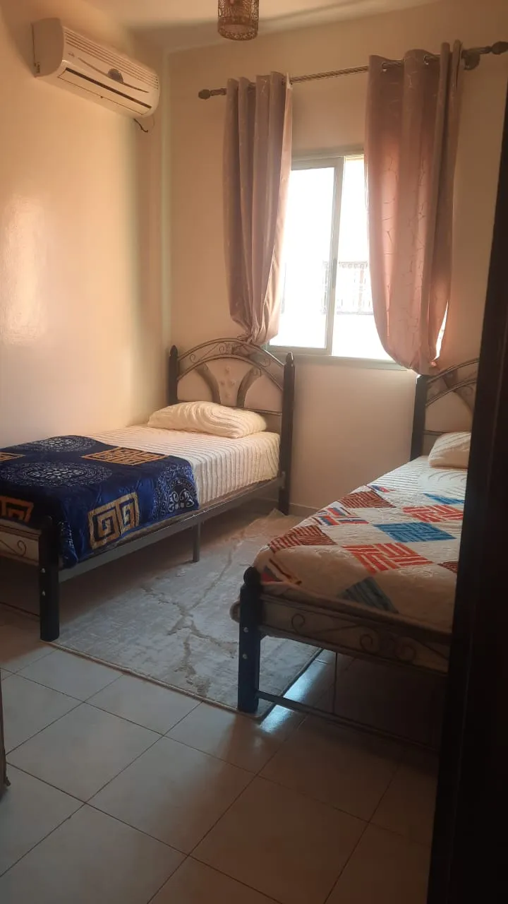 Appartement à louer à Marrakech, près de Guéliz, au deuxième étage.