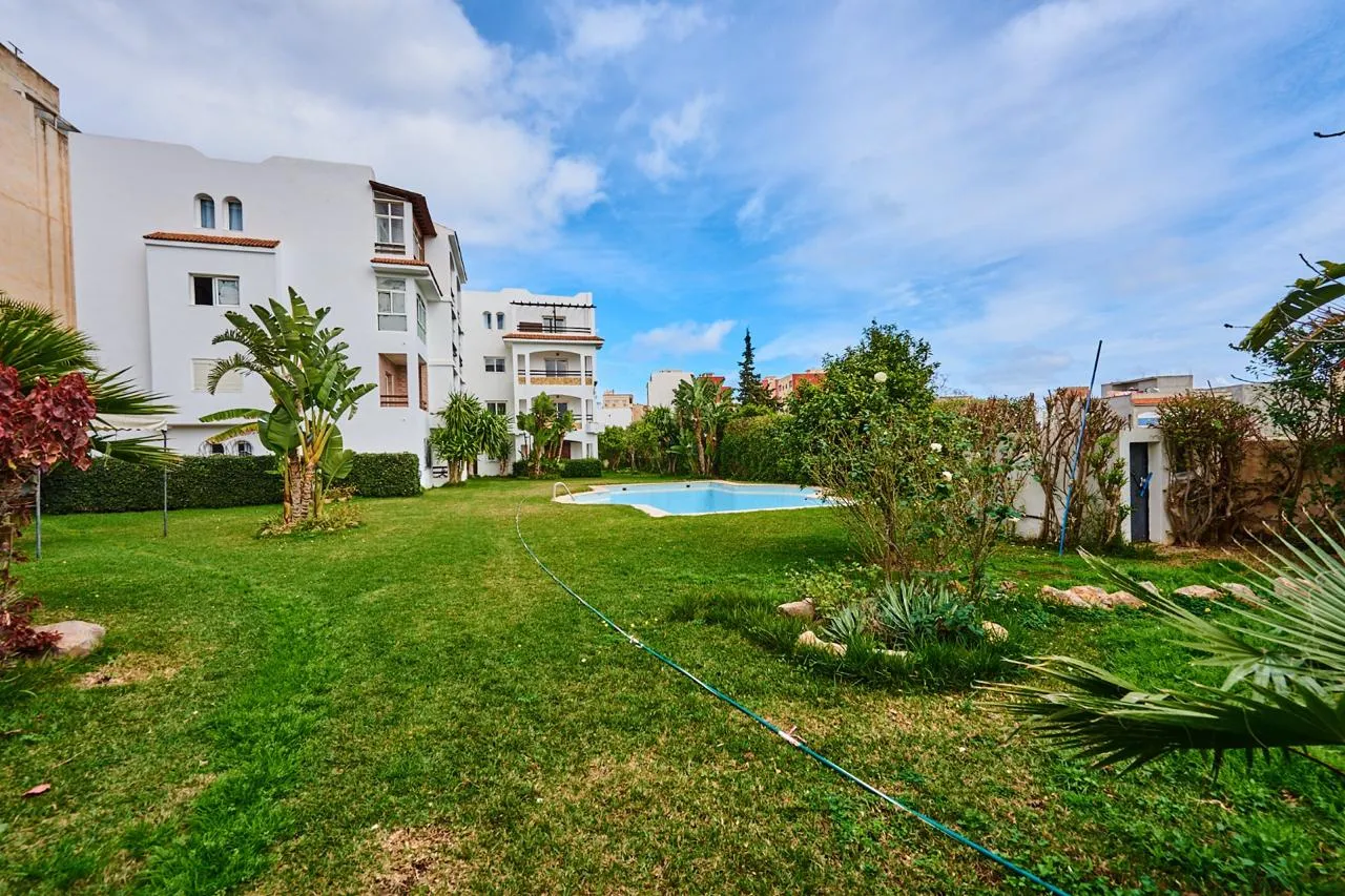 Bel appartement à vendre et à louer à Oued Laou  2e étage, 72 m², 2 chambres