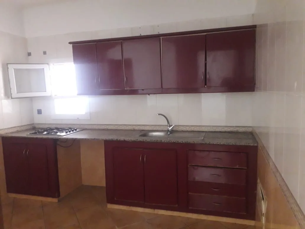 Appartement titré à vendre, d'une  87 m², situé au 2ᵉ étage.  deux chambres