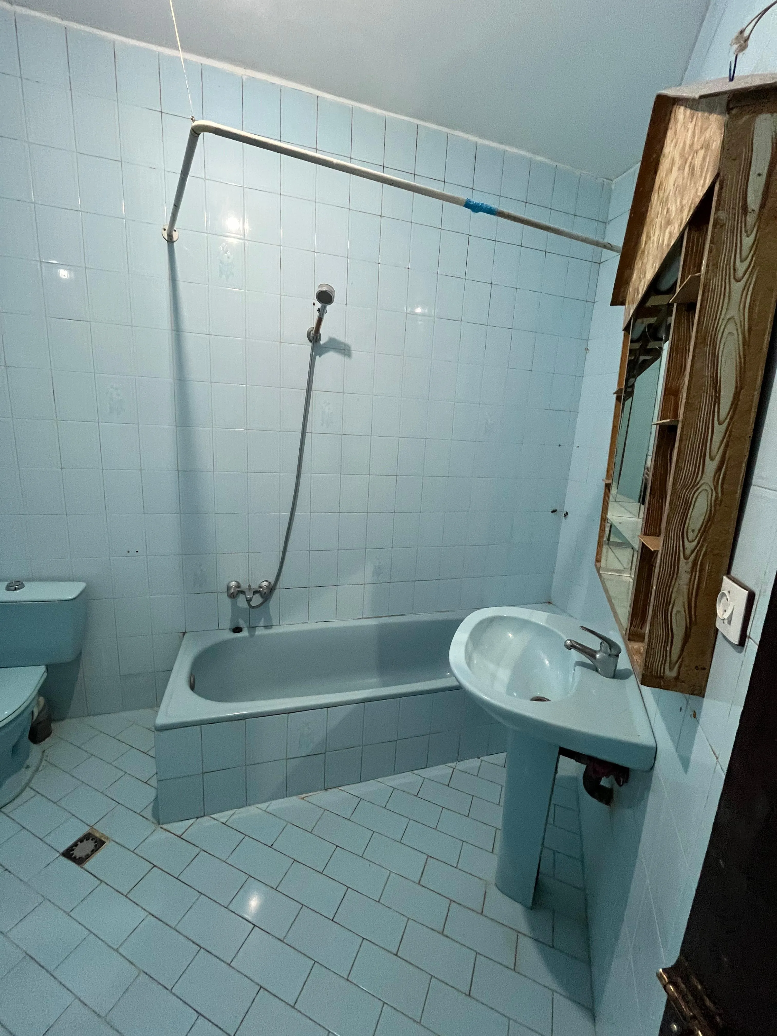 Appartement à Louer à Tétouan   1er Étage, 3 Chambres et 2 Salons
