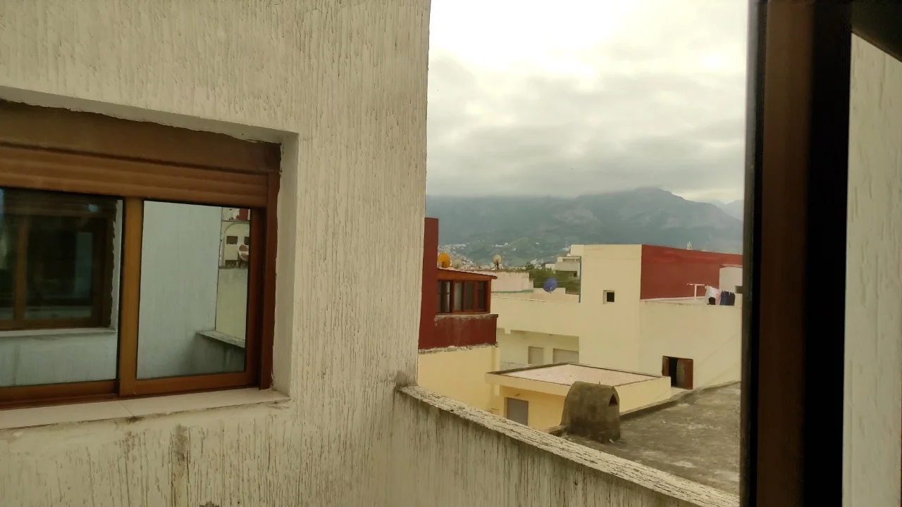 Appartement A vendre à Tétouan au centre ville 2 salon 2 chambre 85m² à 3 étage 