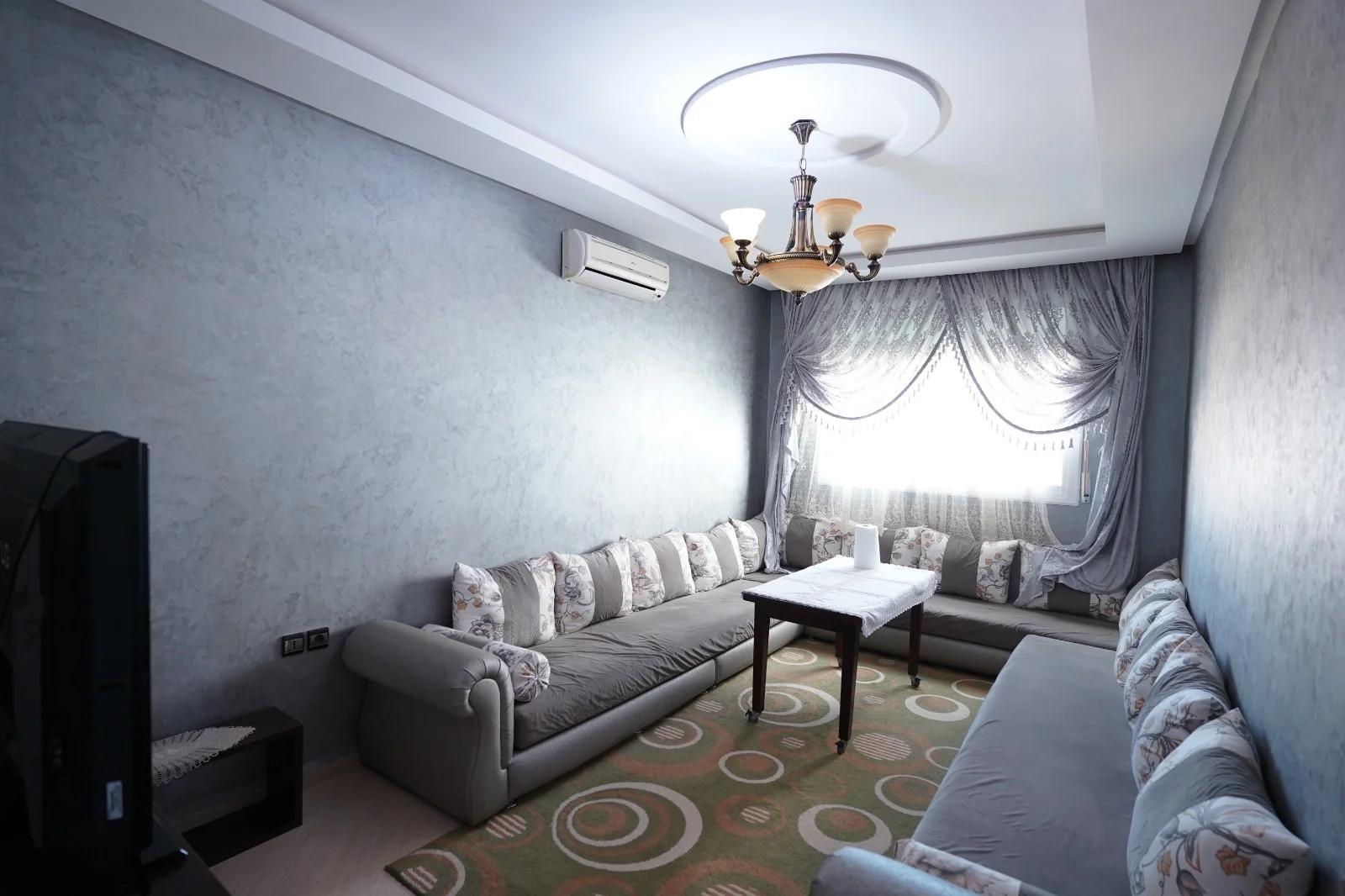 appartement à vendre à tetouan 4ème etage Titrée 2 chambre 2 salon 2 balcon 136 mètres