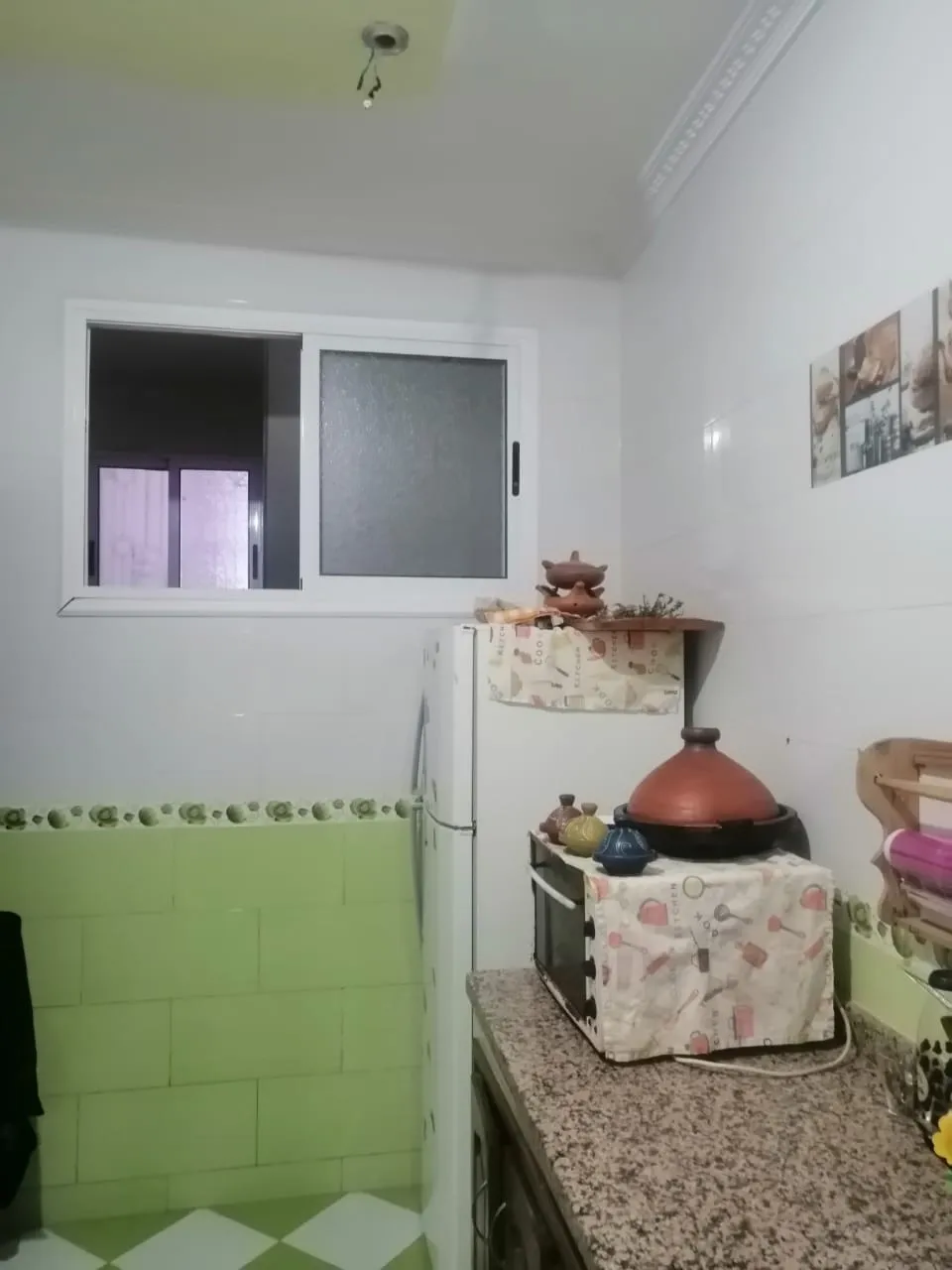Appartement à vendre à Tétouan, rez-de-chaussée, 2 chambres, superficie 75
