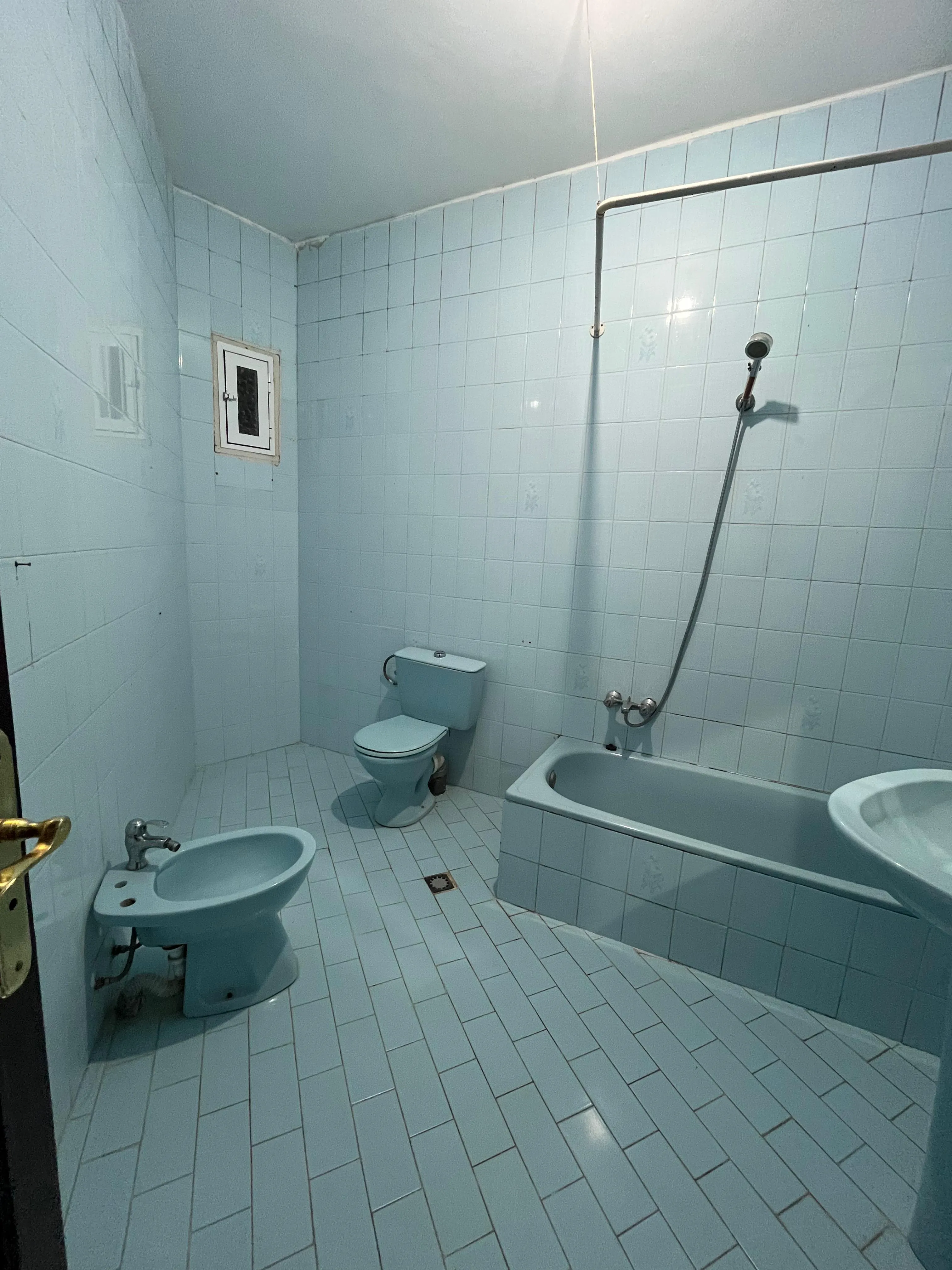 Appartement à Louer à Tétouan   1er Étage, 3 Chambres et 2 Salons