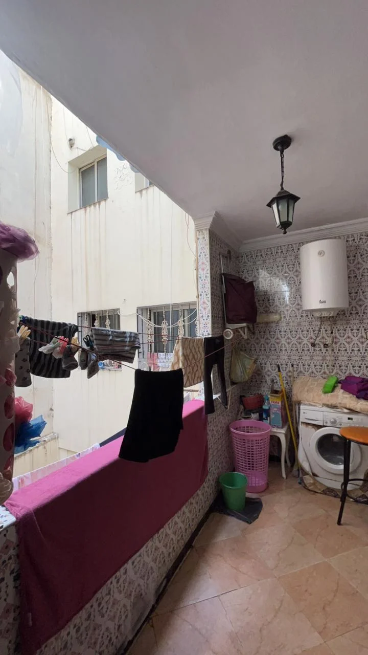 Bel appartement portefeuill à vendre à tetouan 3 chambre salon balcon 122 mètres 