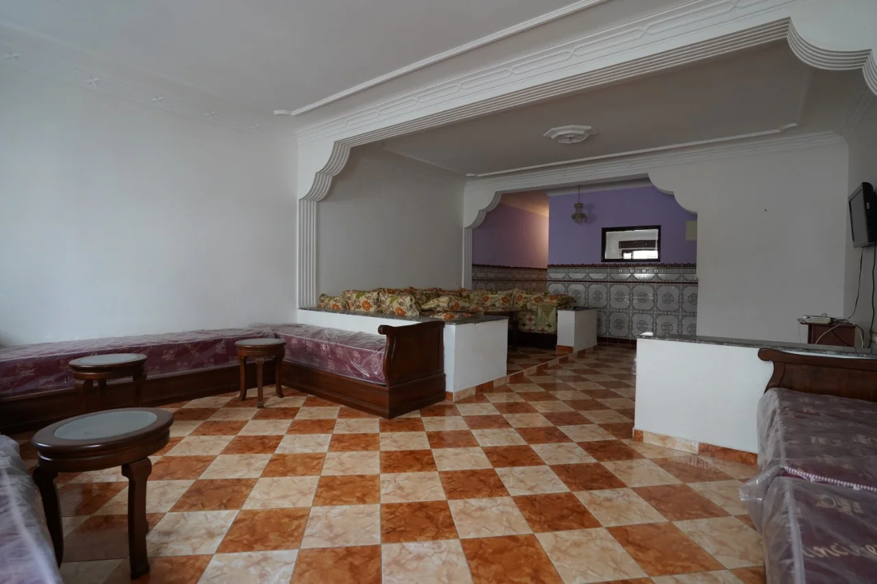  appartement parfait à vendre à Tétouan 2 chambre 2 salon 106 mètres 1er etage