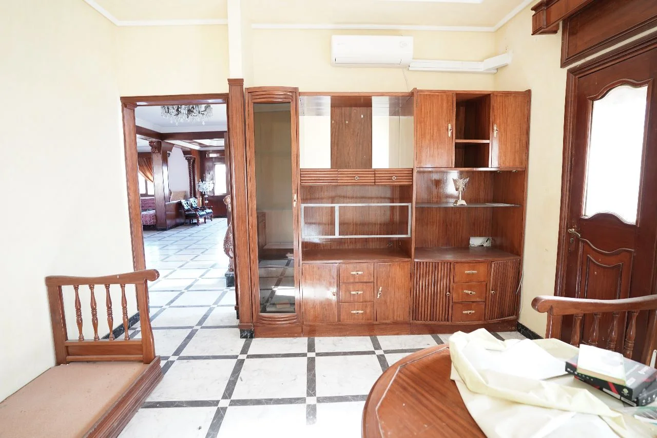 Duplex à vendre dans la ville de Tétouan 5 chambres 3 salons 4 balcons 300 M² 