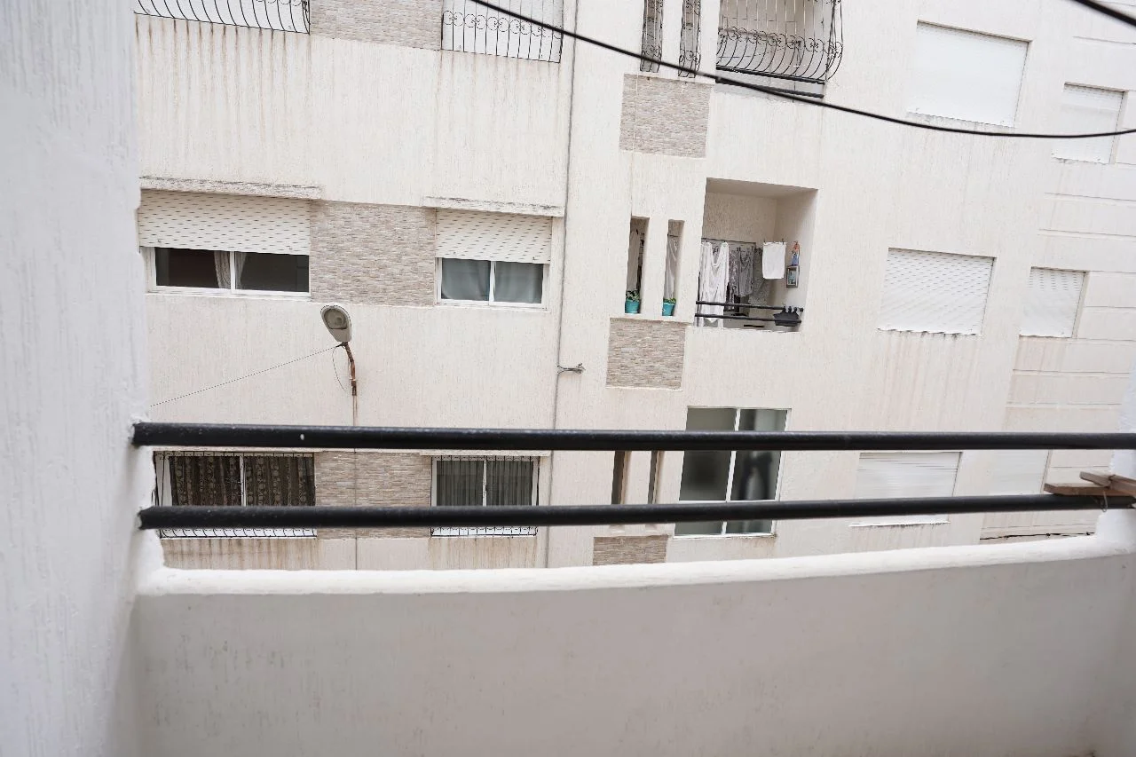 Appartement à vendre à Tétouan 3 chambres 2 salon 2 balcon 2ème étage 83 M²